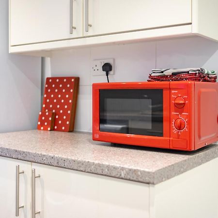 Cozy Rooms In Shared Accommodation Near Anfield Stadium With Parking And Wifi Liverpool Buitenkant foto