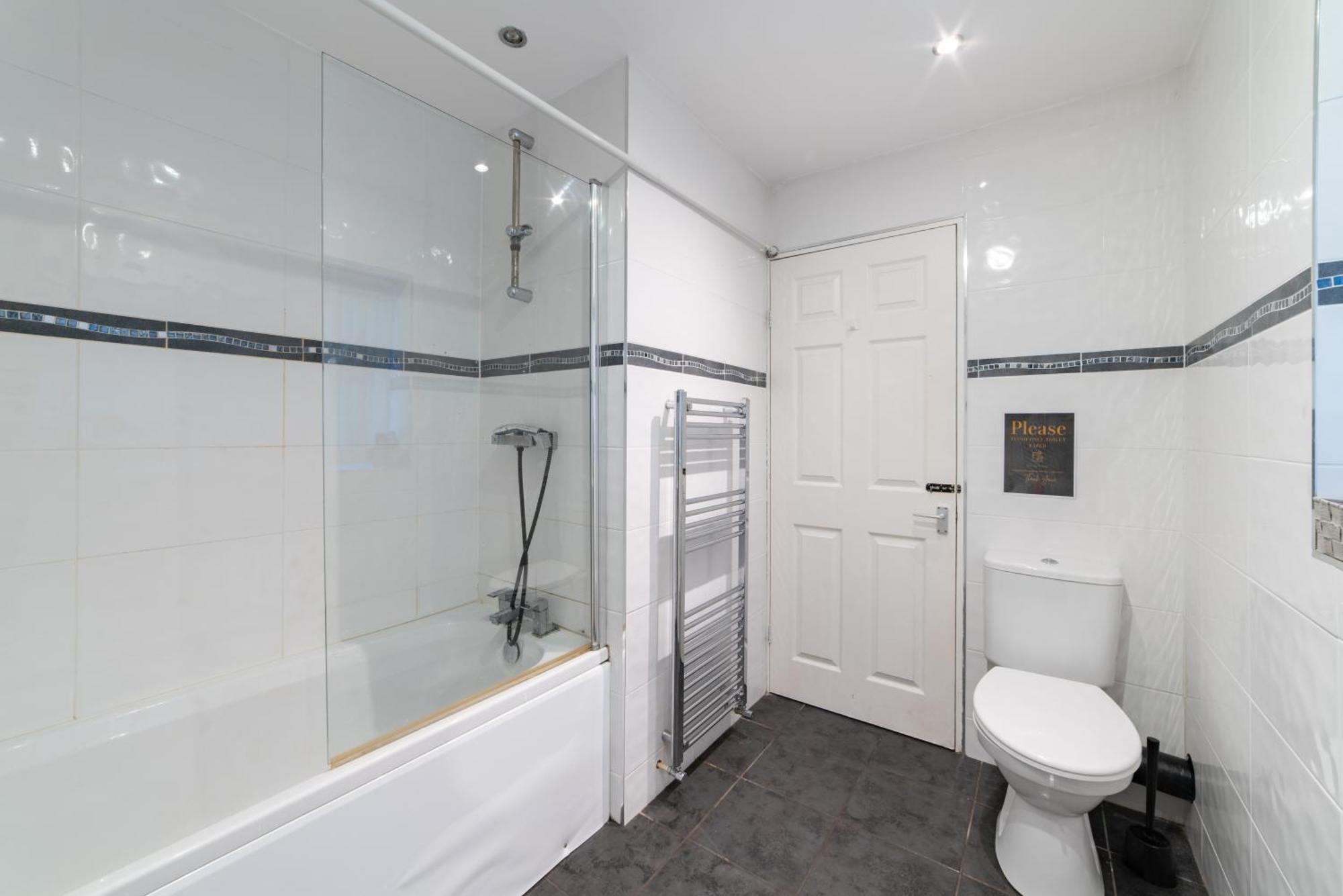 Cozy Rooms In Shared Accommodation Near Anfield Stadium With Parking And Wifi Liverpool Buitenkant foto