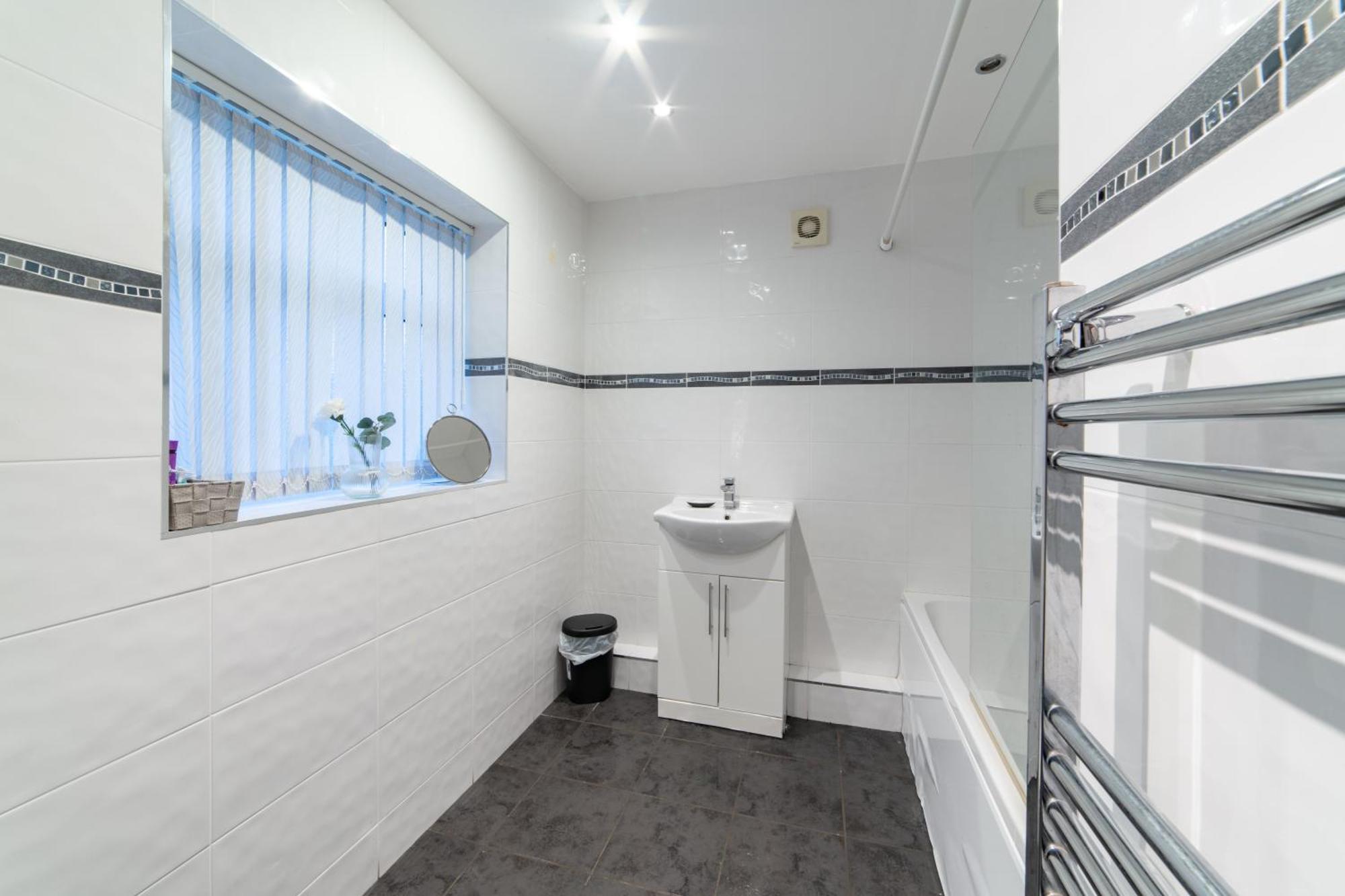 Cozy Rooms In Shared Accommodation Near Anfield Stadium With Parking And Wifi Liverpool Buitenkant foto