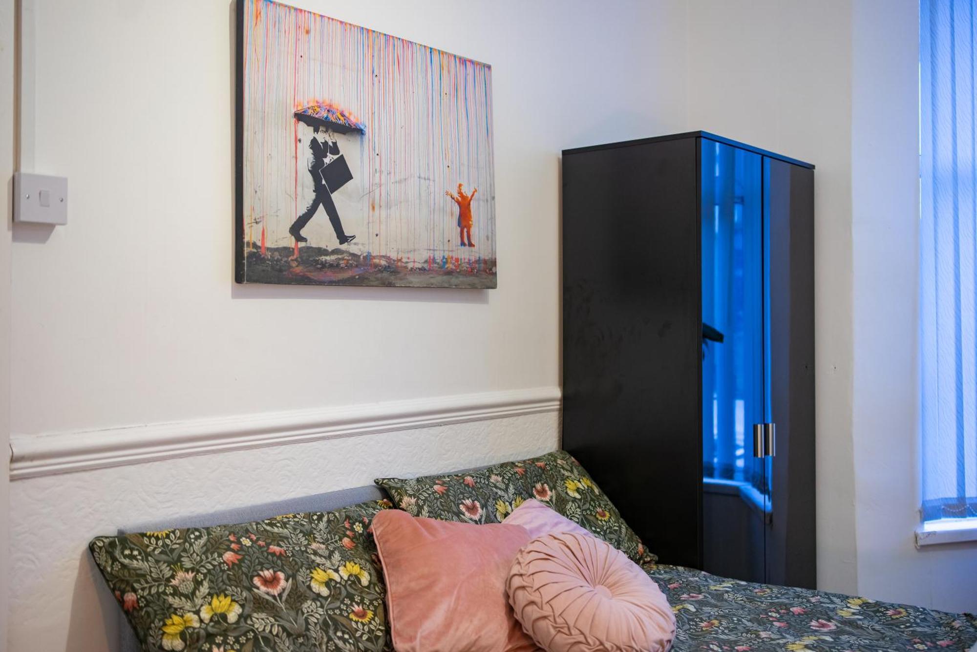 Cozy Rooms In Shared Accommodation Near Anfield Stadium With Parking And Wifi Liverpool Buitenkant foto