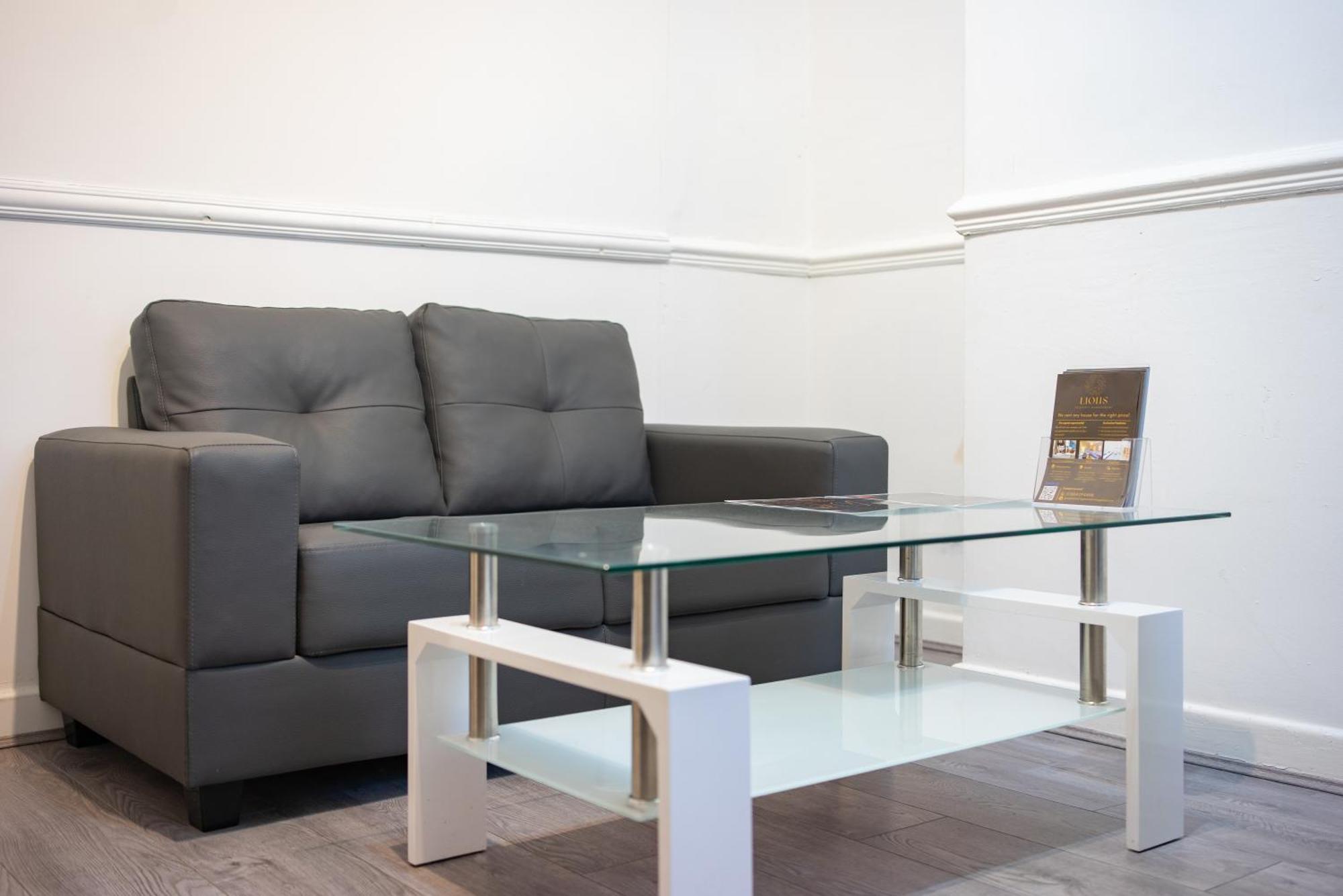 Cozy Rooms In Shared Accommodation Near Anfield Stadium With Parking And Wifi Liverpool Buitenkant foto